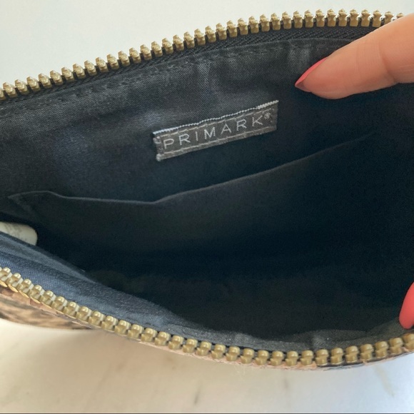 🇬🇧Primark (UK brand) snakeprint mini crossbody bag with gold chain🇬🇧 - Picture 2 of 5